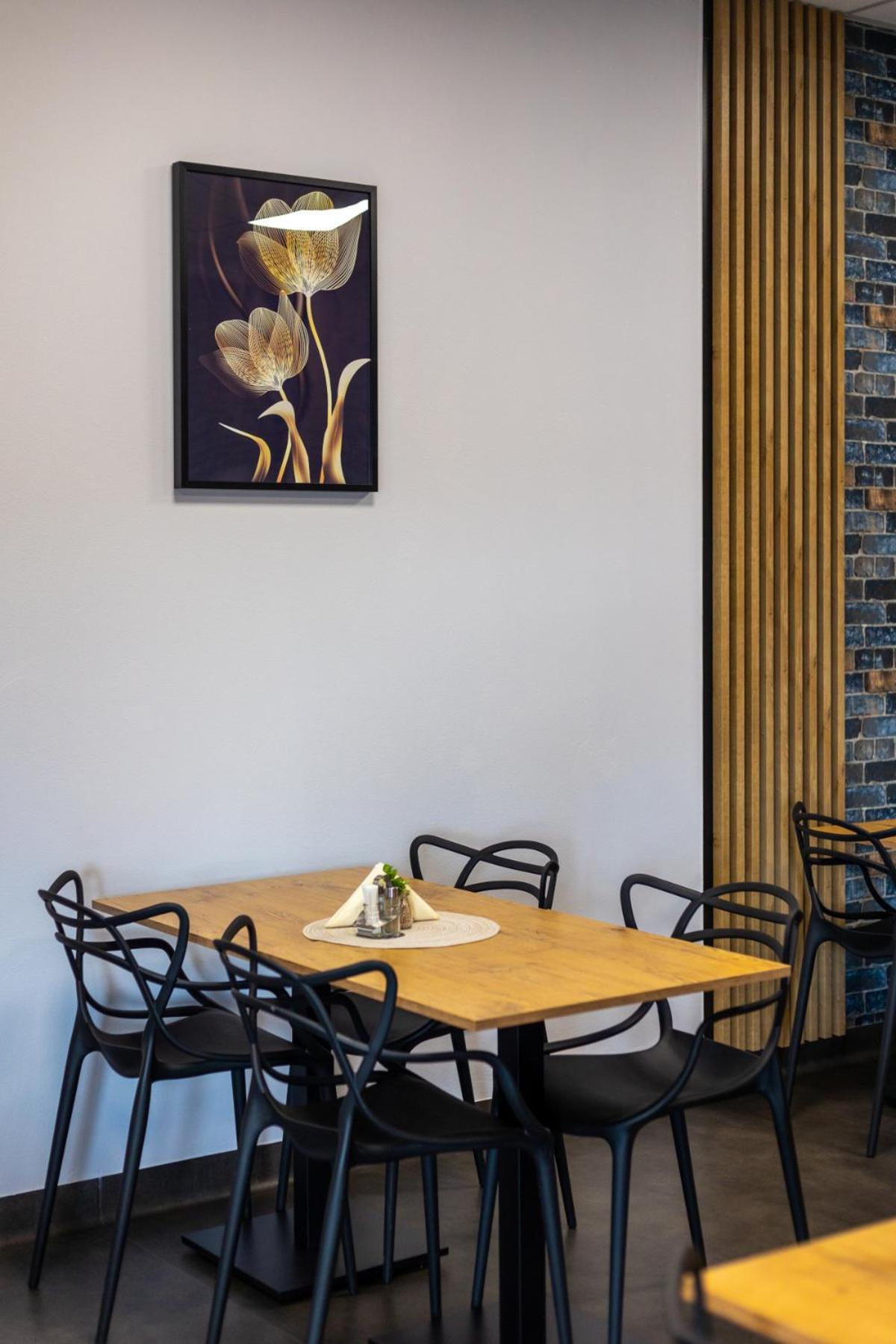 Hotel A4 Wroclaw - Bielany เบียลานี วร็อคลาฟสเกีย ภายนอก รูปภาพ