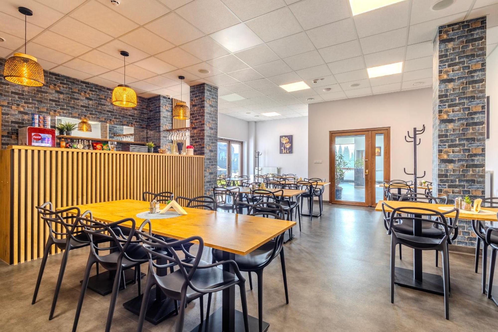 Hotel A4 Wroclaw - Bielany เบียลานี วร็อคลาฟสเกีย ภายนอก รูปภาพ